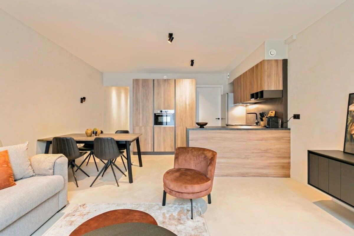 Huswell - Unique Apartment In The City-Center Of Knokke Экстерьер фото